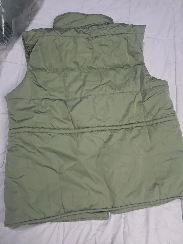 Army Green Puffer Vest - Size Medium image indicator(2)