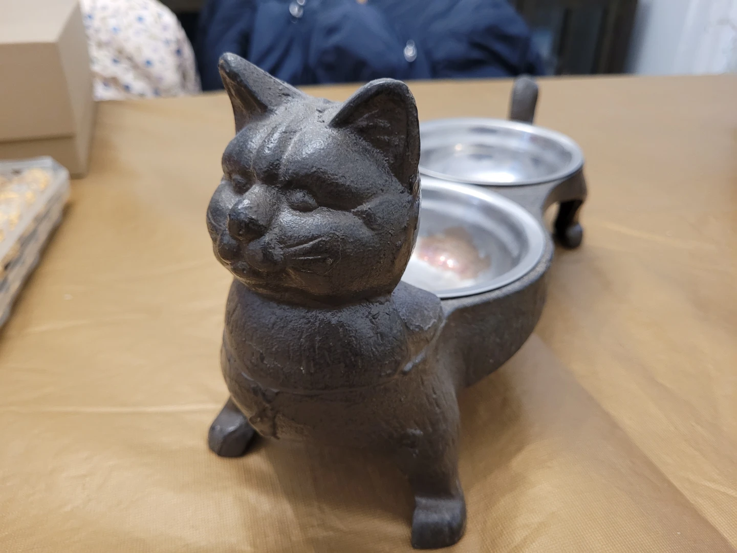 Cast Iron Cat Double Pet Bowl