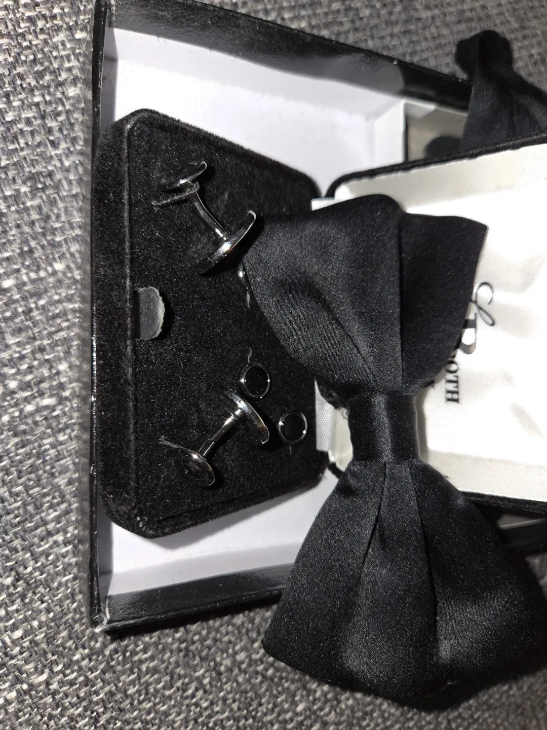 #Cleanout Roth Genuine Onyx Cufflink & Bowtie Set image indicator(3)