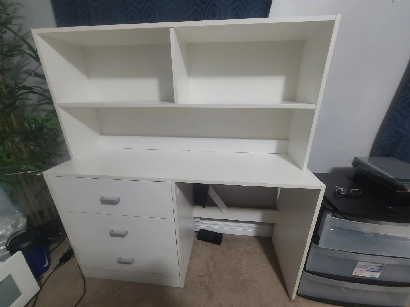 White Desk with Hutch and Drawers - photo 4