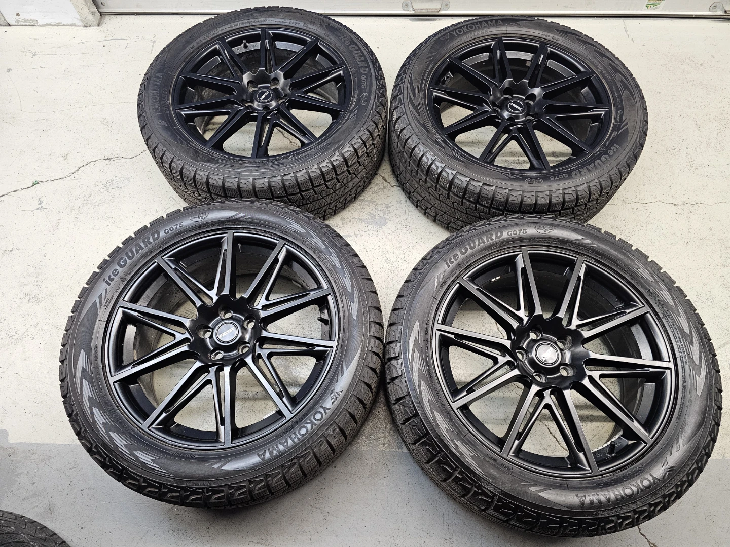 INFINITI QX70 WINTER TIRES ON ALLOY RIMS 265/50/R20 - photo 2
