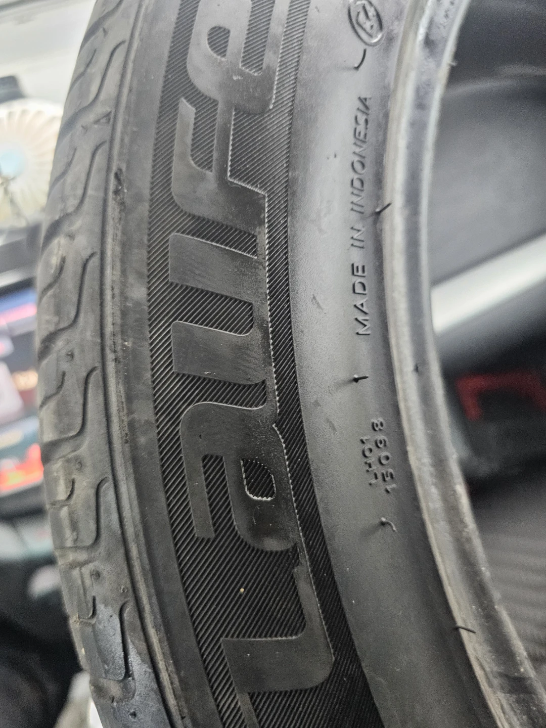 2X235/50/R18 laufenn all season tires only pair - photo 2