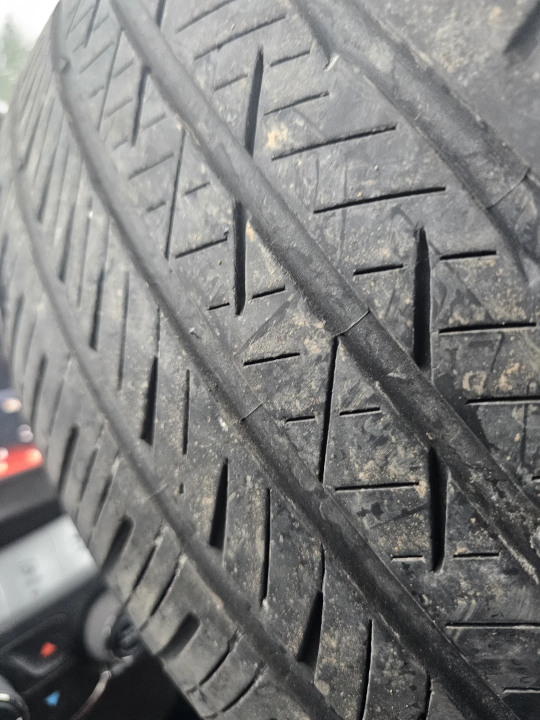 2X235/50/R18 laufenn all season tires only pair - photo 4
