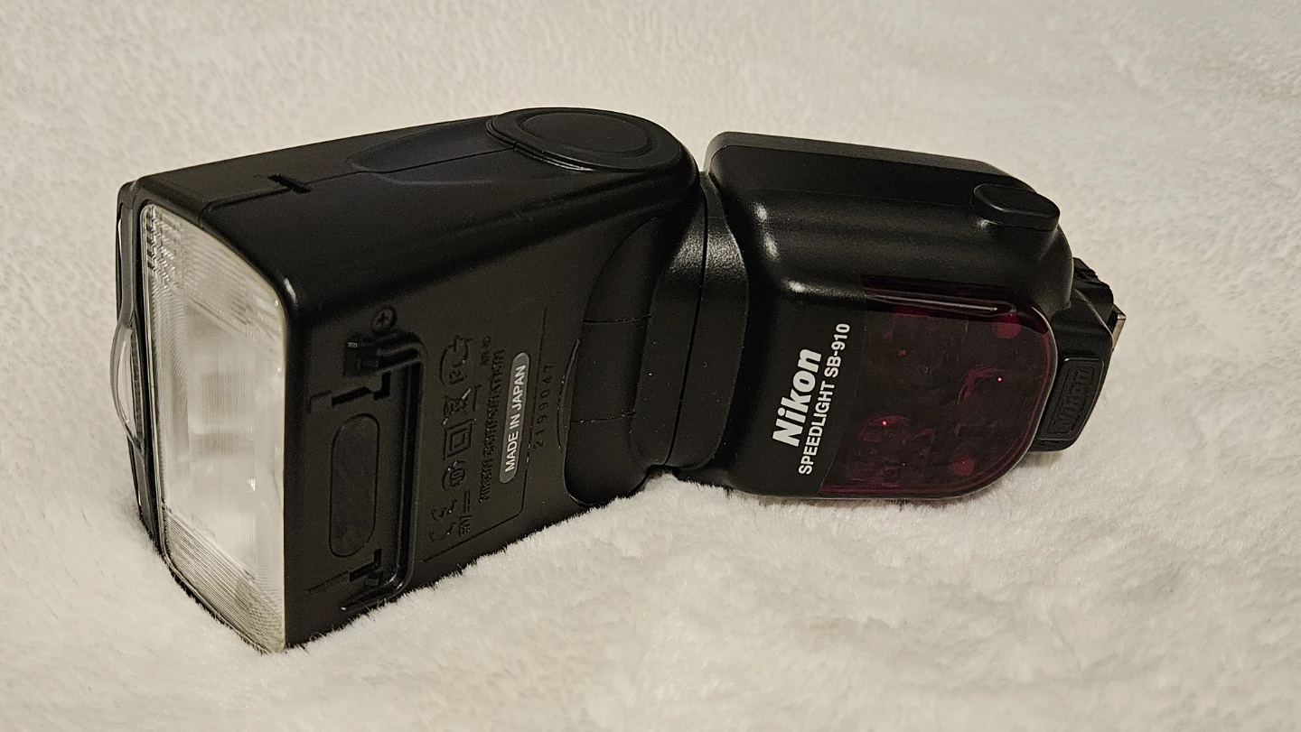 Nikon Speedlight SB-910 Flash - photo 3
