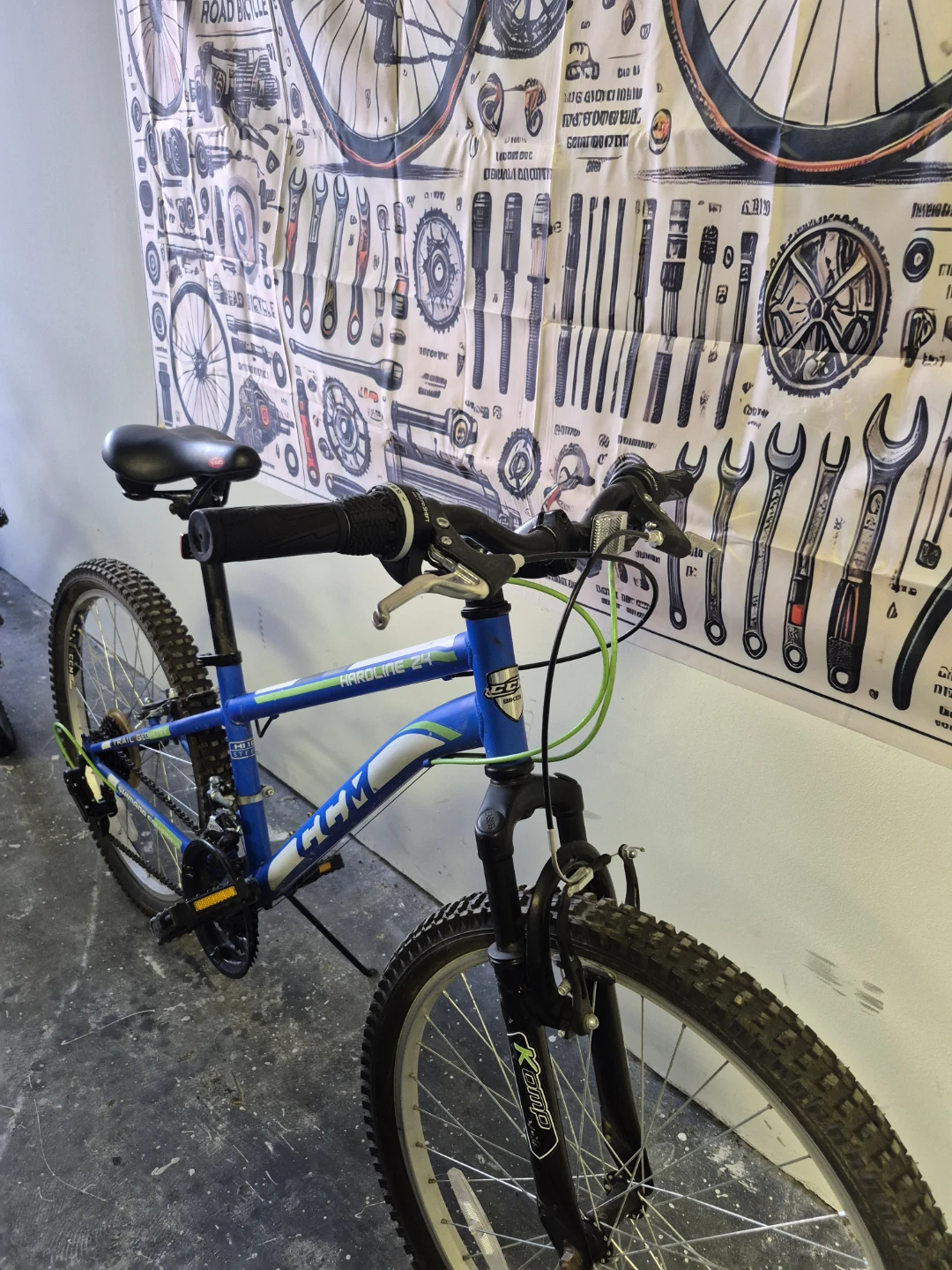 CCM Hardline 24 Mountain Bike - Blue - photo 4
