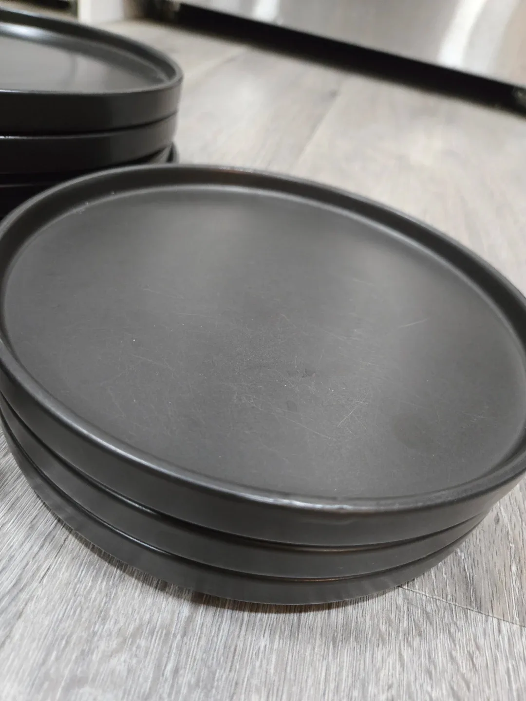 Black Dinnerware Set - China image indicator(3)