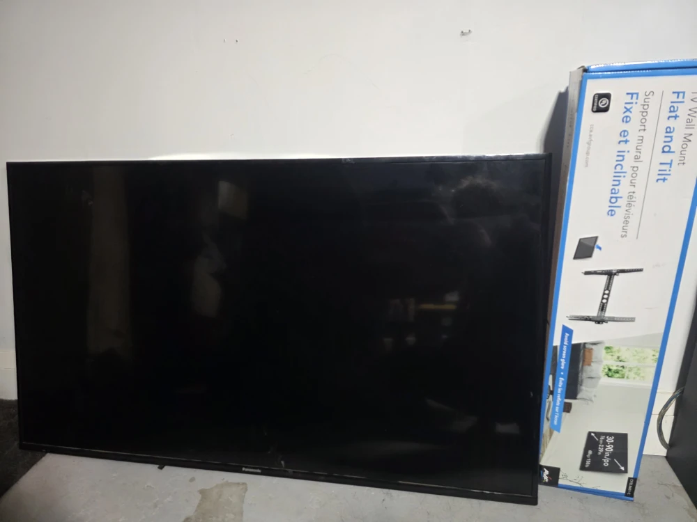 50inch TV+ Xbox Series X 1TB SSD Console Bundle - photo 4