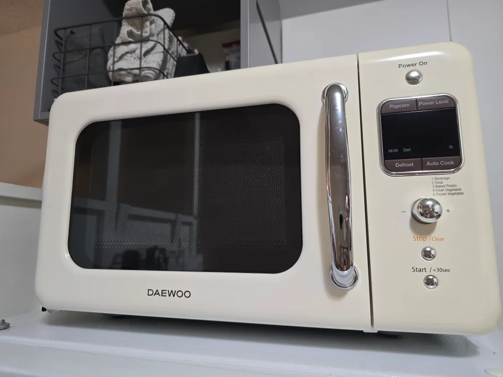retro ivory microwave