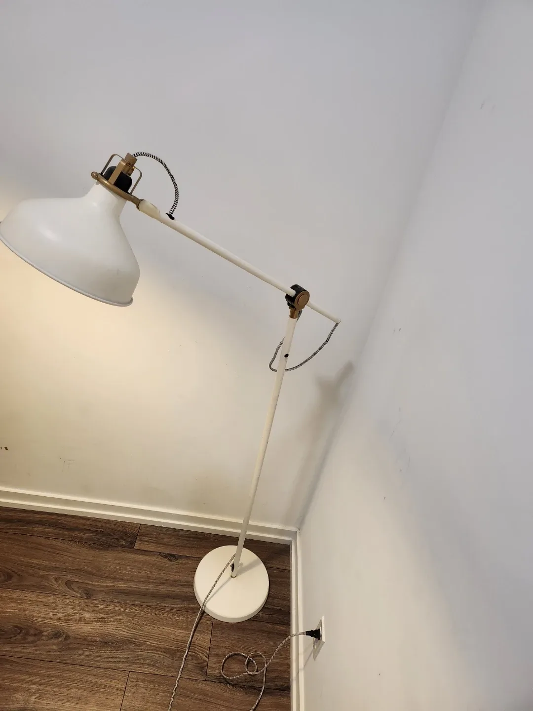 Ikea ARÖD White Floor Lamp