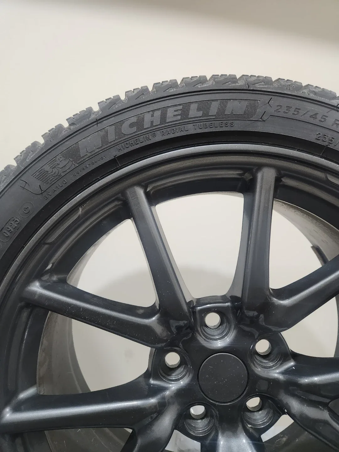 Michelin x-icesnow tires 235/45R18