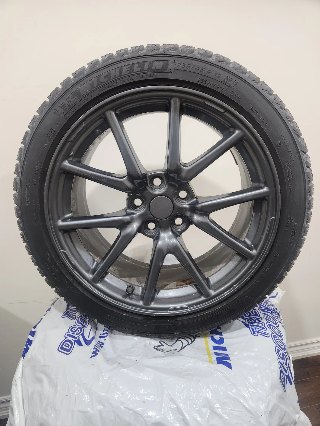 Michelin x-icesnow tires 235/45R18 - photo 2
