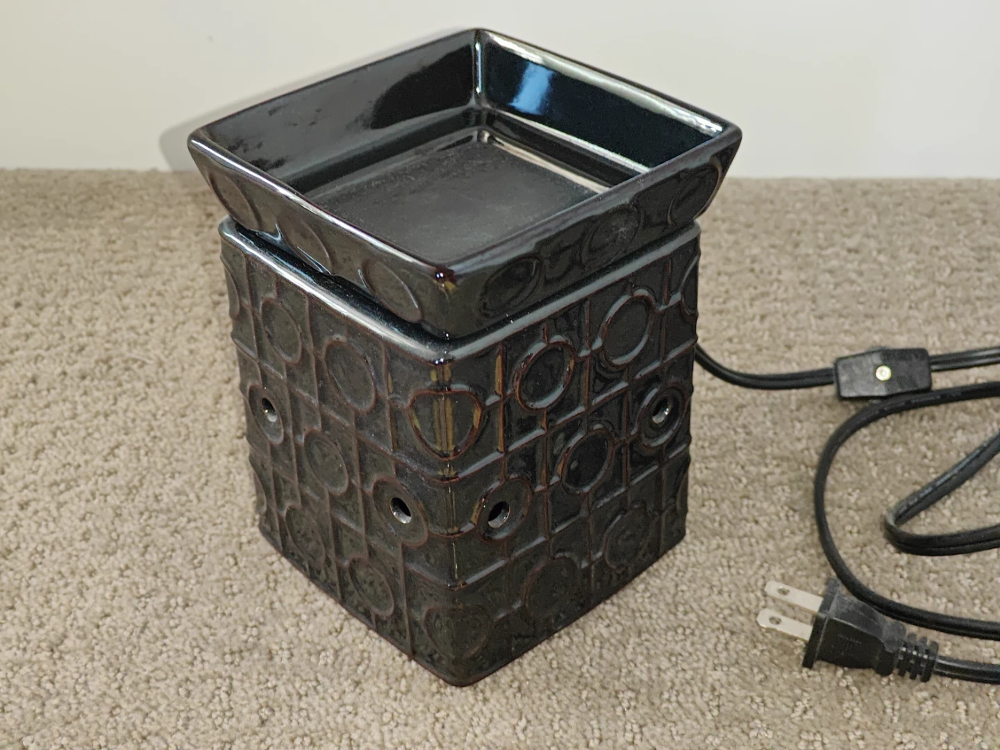 Onyx Scentsy Electric Wax Melt Warmer / Wax Burner Melter