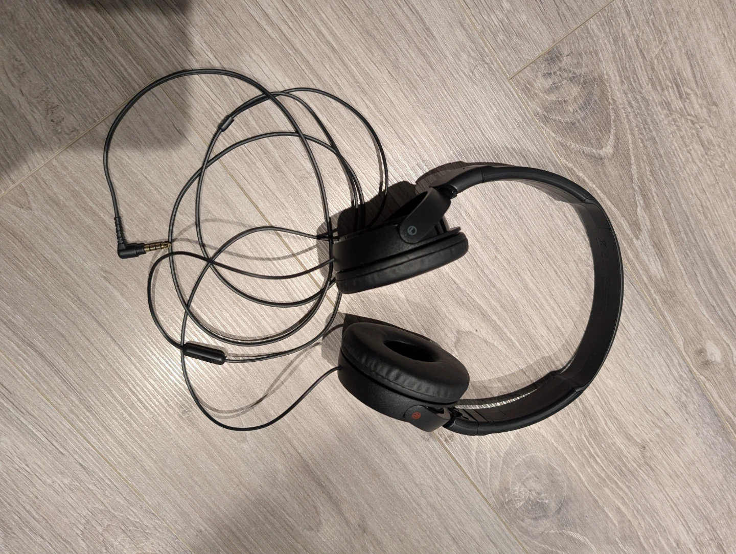 Sony MDR-ZX310AP Headphones - Black