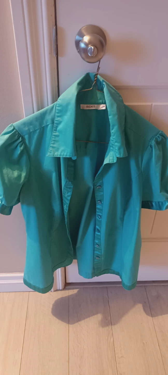 Assorted Women's Blouses & Jackets - photo 2