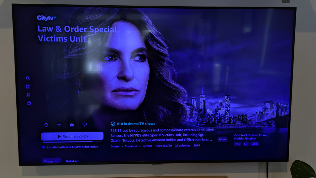 Samsung 50" 4K HDR Smart LED TV with wall bracket and TV stand - photo 3