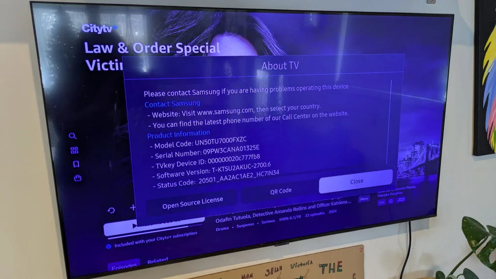 Samsung 50" 4K HDR Smart LED TV with wall bracket and TV stand image indicator(6)