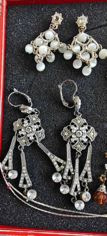 Selling 6 Pairs of Earrings – Pre-loved & Stylish! - photo 5