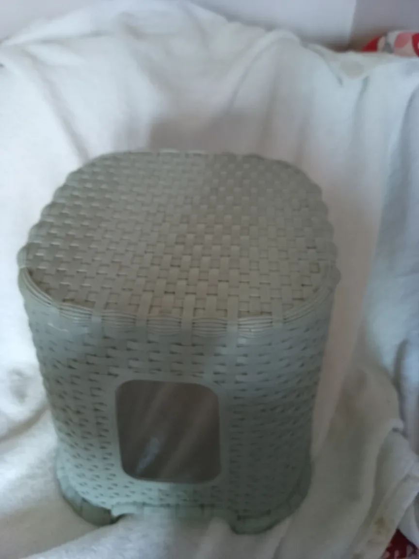 Stool/Tabouret - Like New!