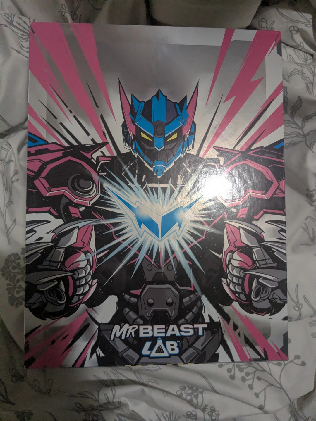 MrBeast Lab Battle Titan Limited Edition - photo 3