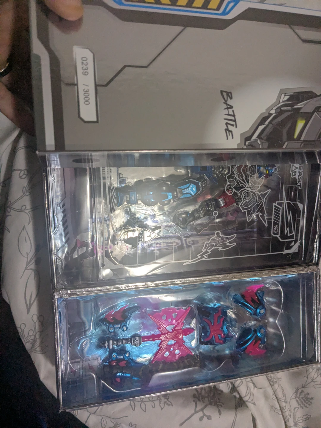 MrBeast Lab Battle Titan Limited Edition - photo 5