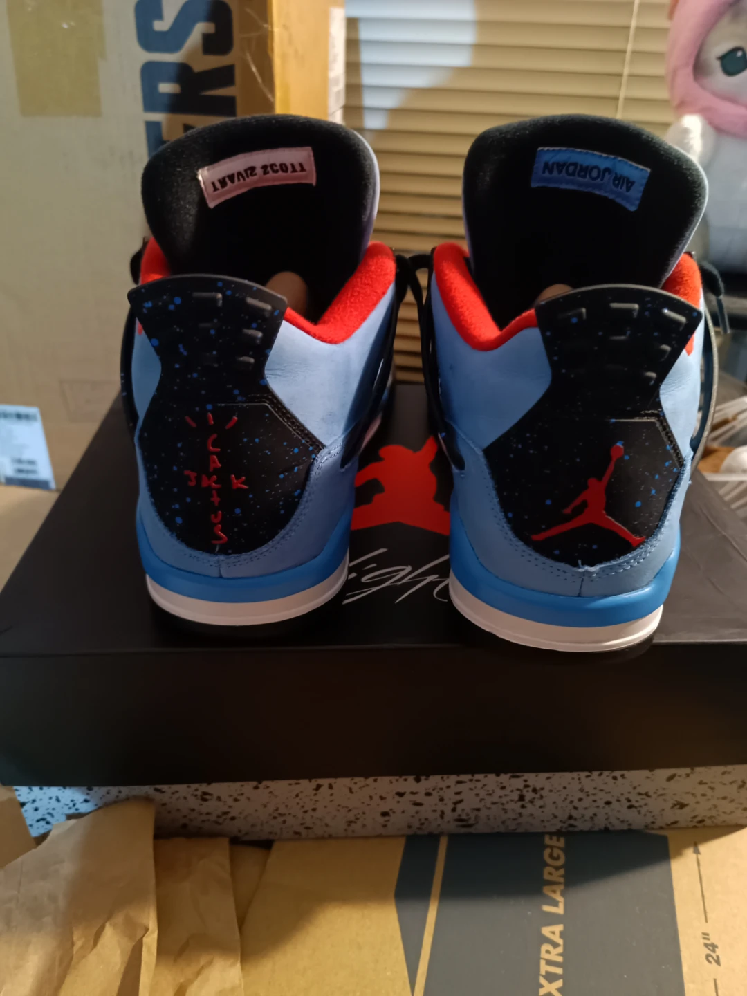 Air Jordan 4 Retro Travis Scott - photo 3