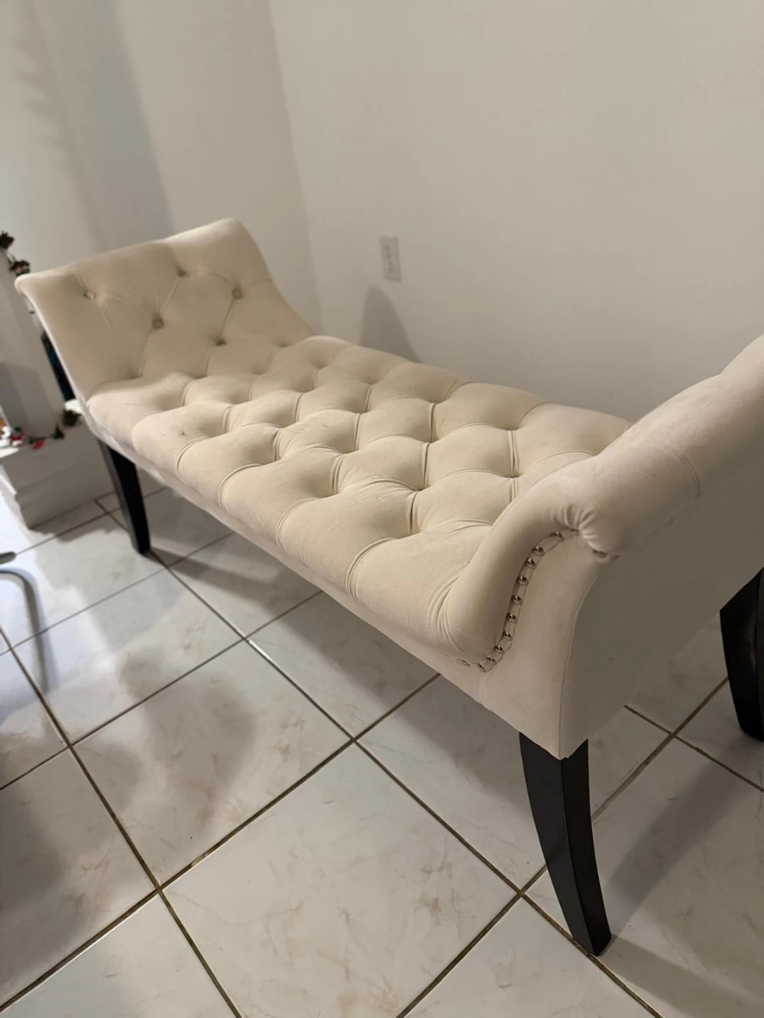 Upholstered Tufted Bench - Cream Colour - photo 2
