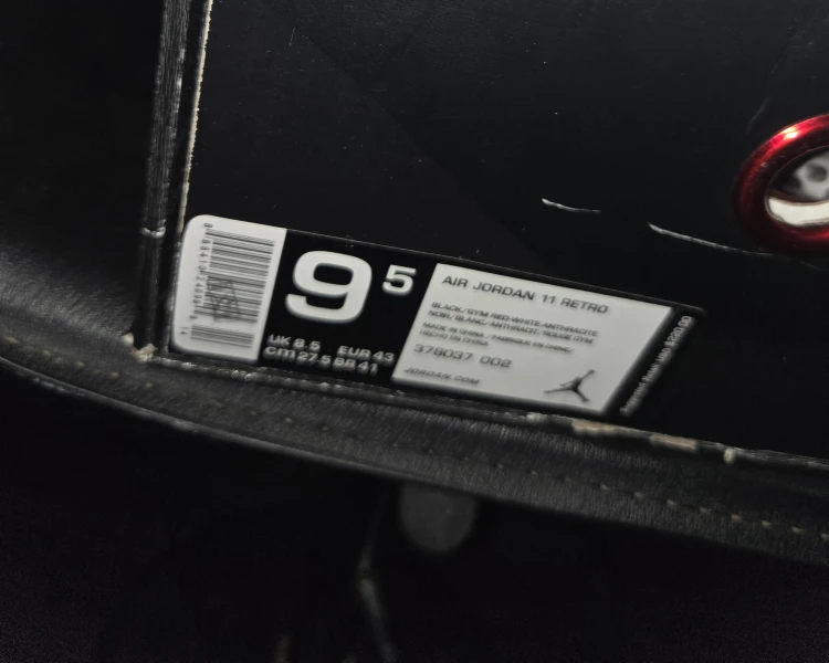 Air Jordan 11 72-10 Retro Black/Red - Size 9.5 - photo 5
