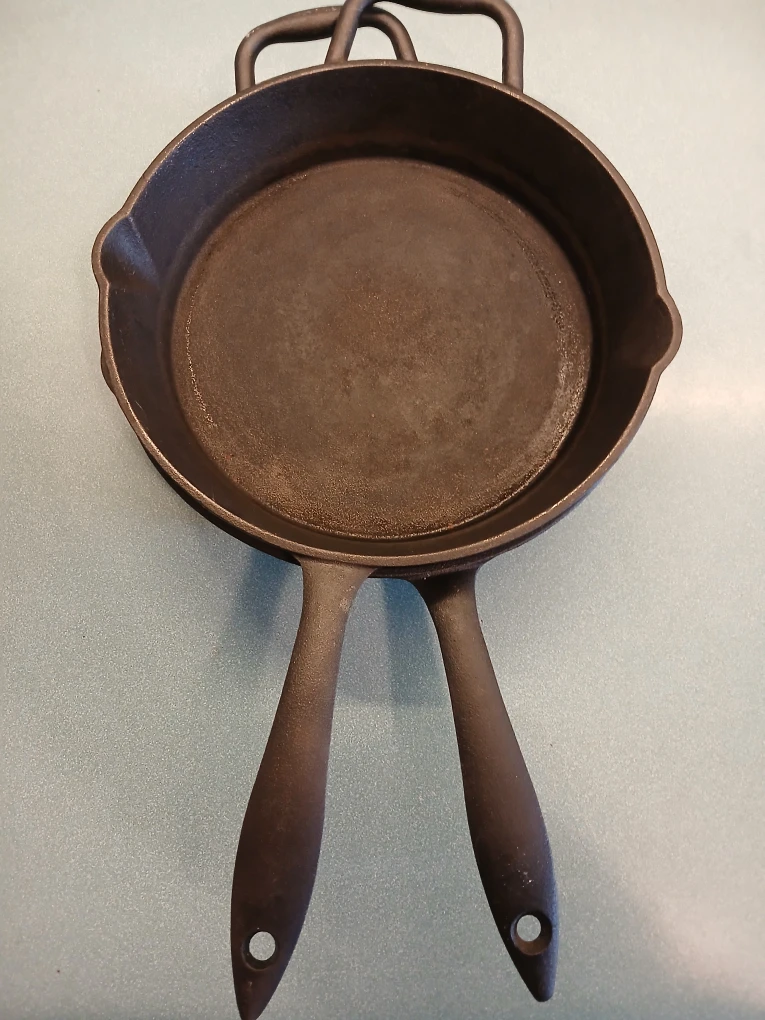 Really $11 each now! Lagostina Cast Iron Skillets (2) - photo 2