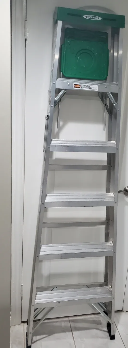 Werner Aluminum Ladder (6 feet)