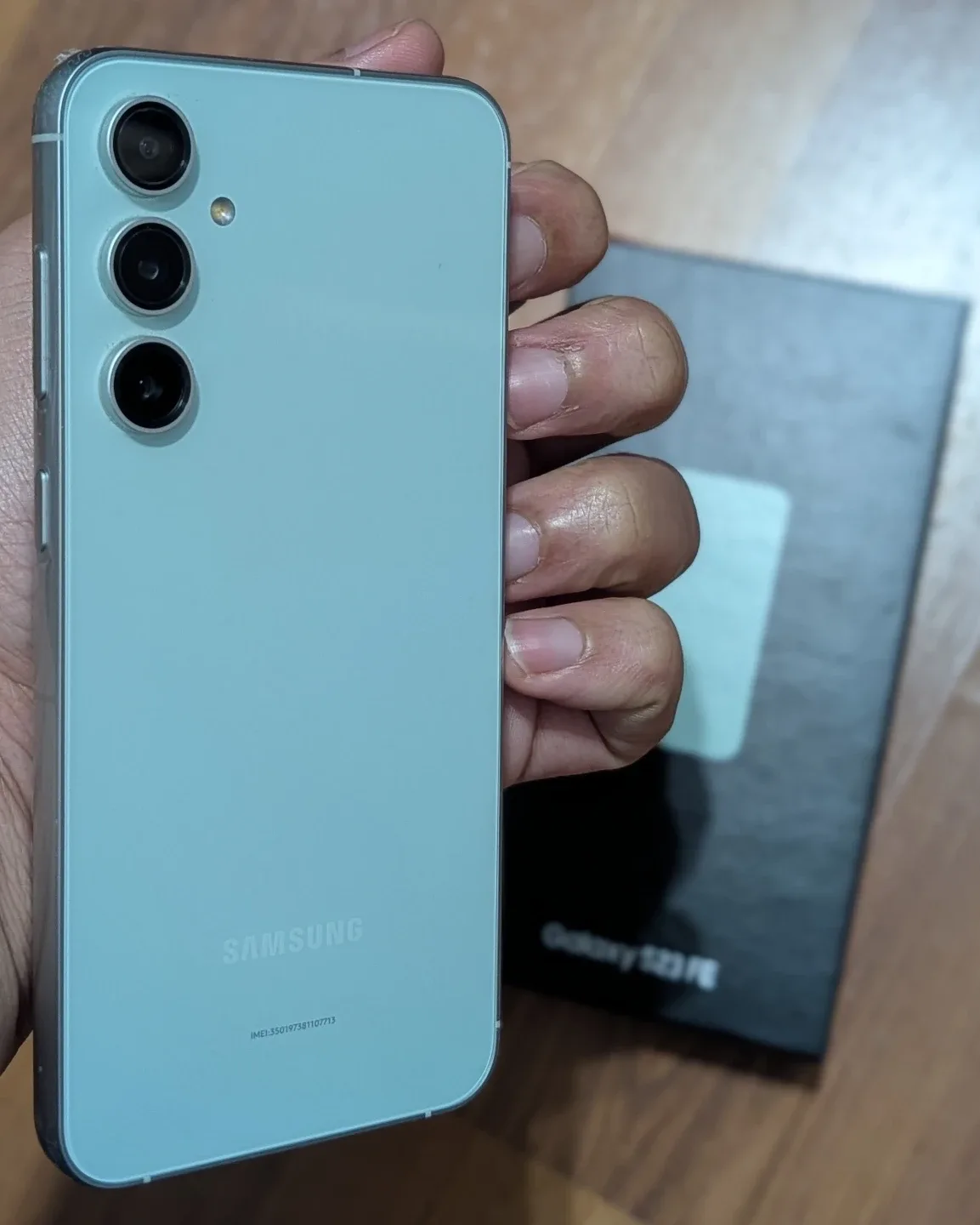 Samsung Galaxy S23 FE Mint - Like New!