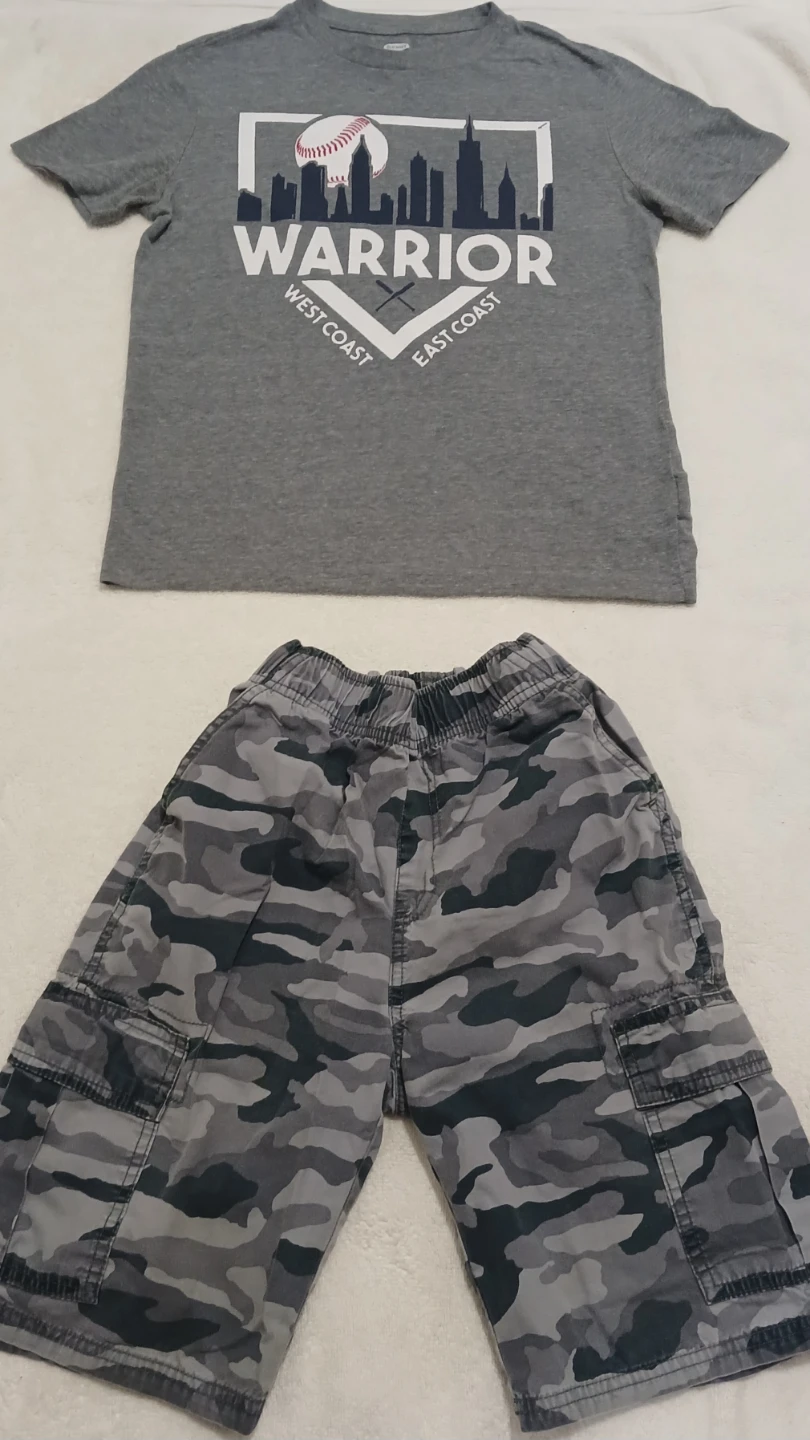Camo Cargo Shorts and T-shirt - photo 2