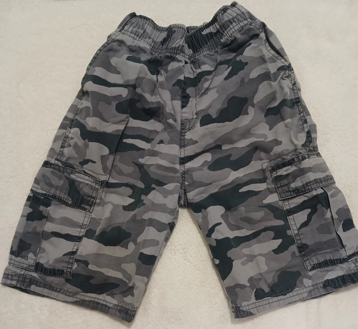 Camo Cargo Shorts and T-shirt - photo 4