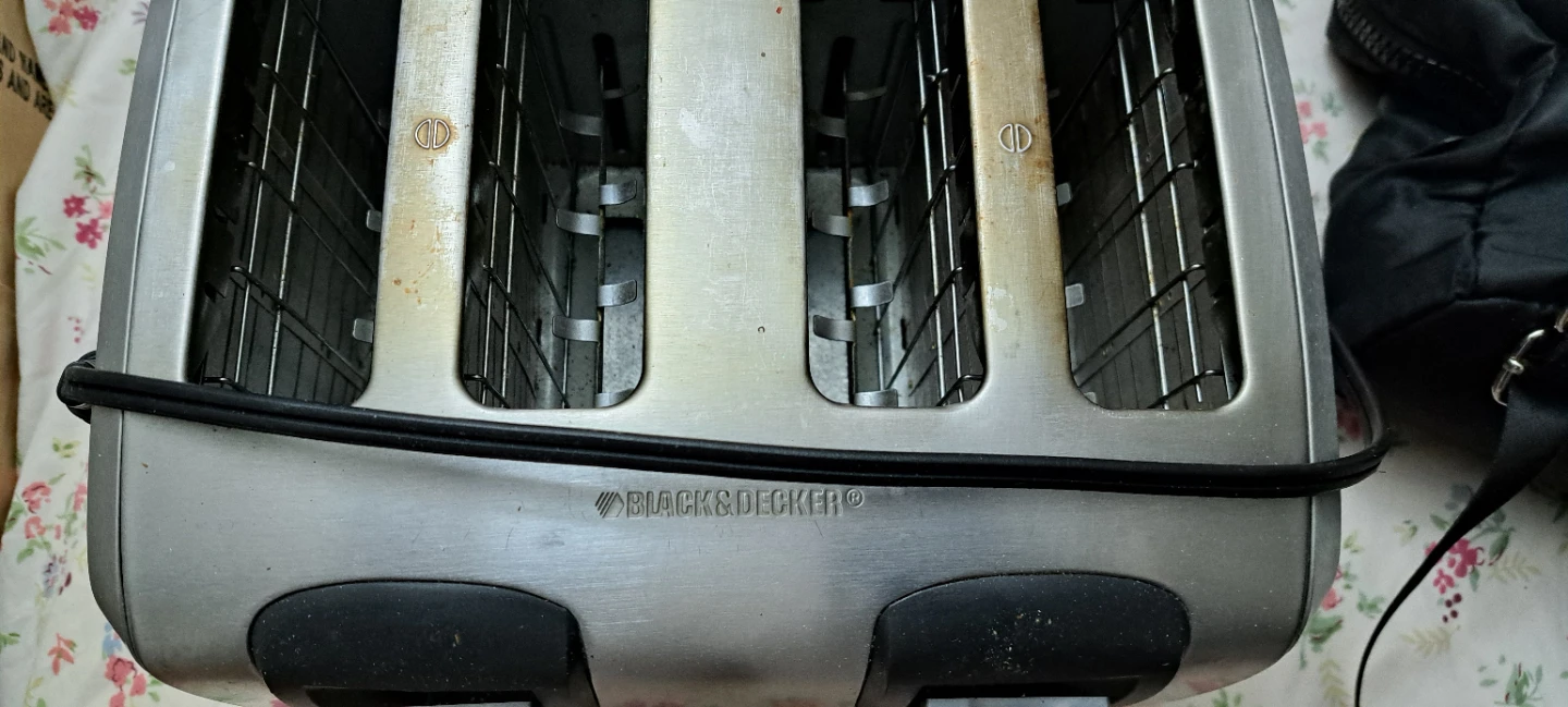 Black & Decker 4-Slice Toaster - photo 3