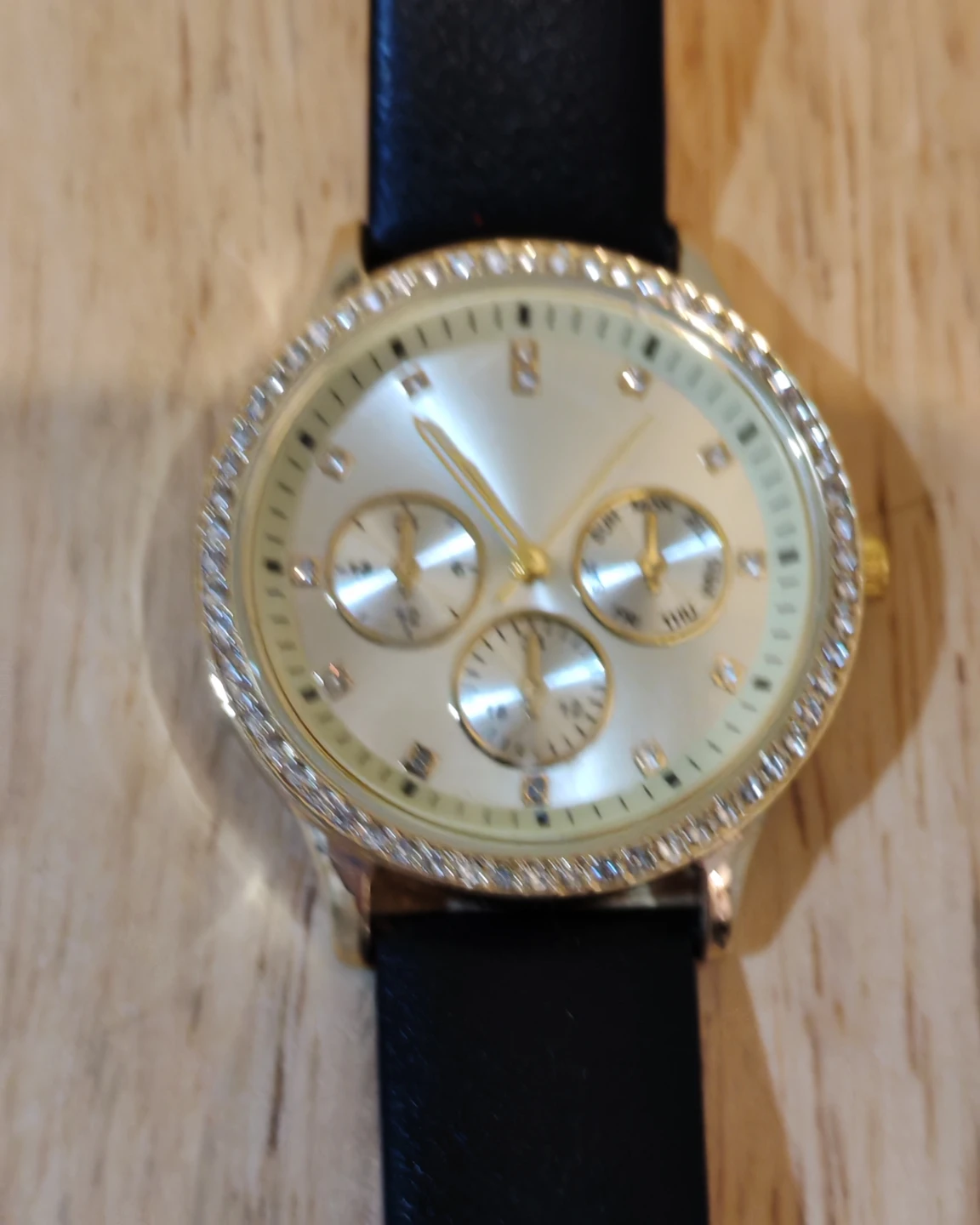 Ladies' Watch - Gold & Black - photo 2
