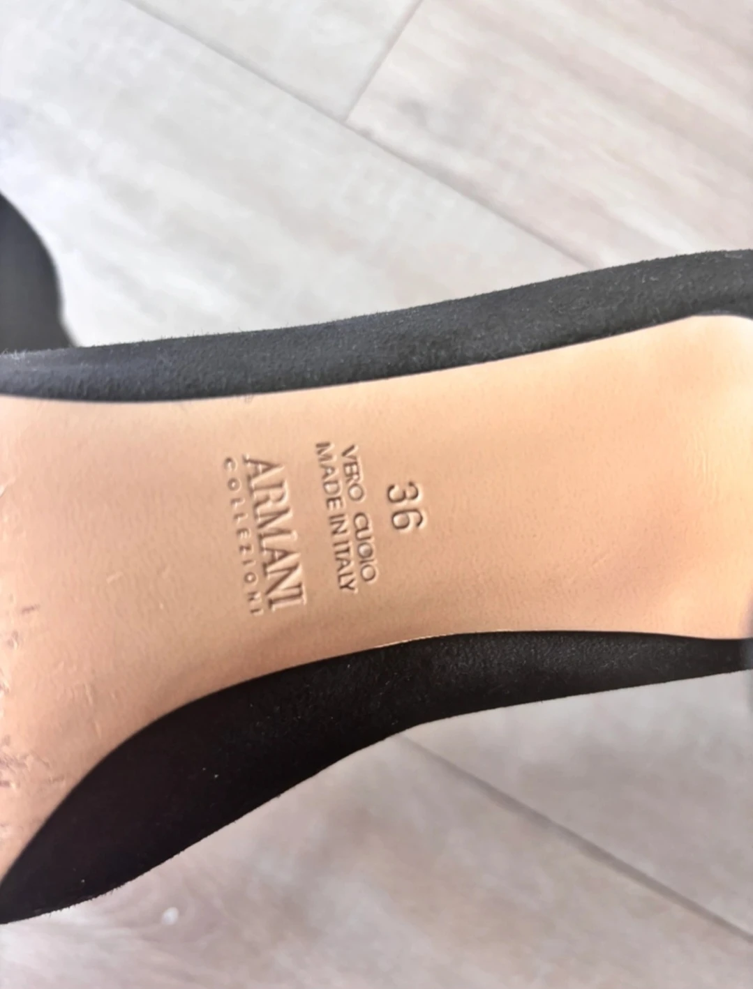 Armani Collection Velvet Kitten Heel Pumps – Size 36 - photo 3