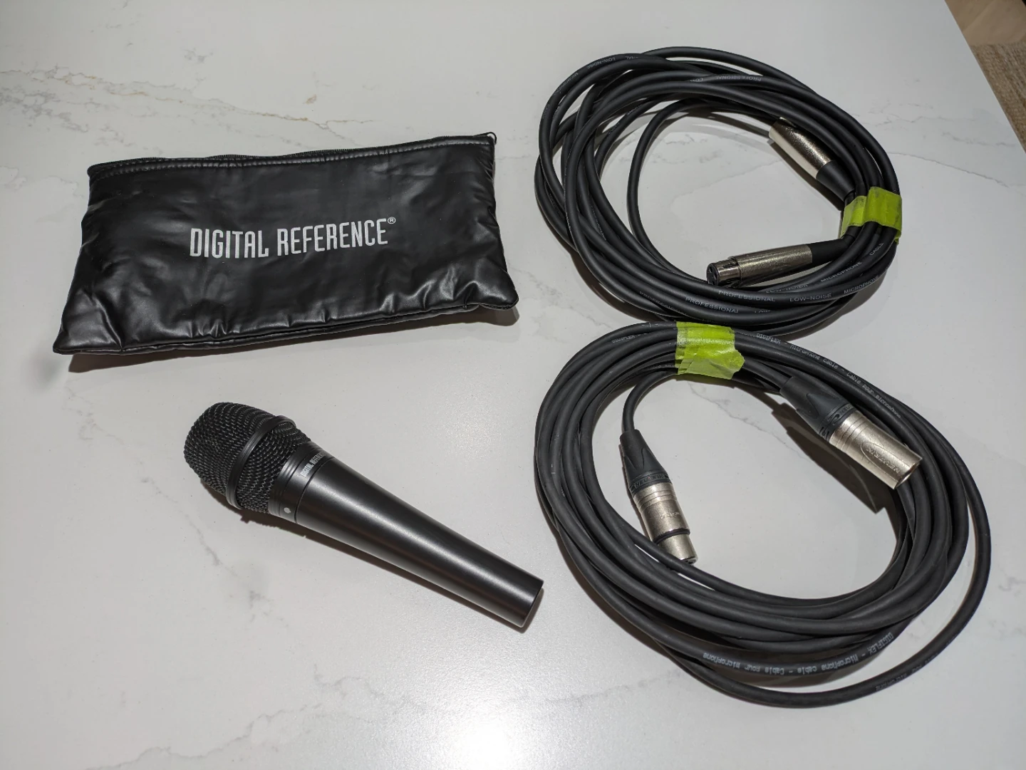 Digital Reference DRV200 Microphone with XLR Cables