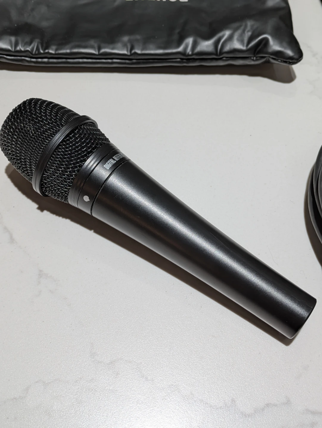 Digital Reference DRV200 Microphone with XLR Cables - photo 2