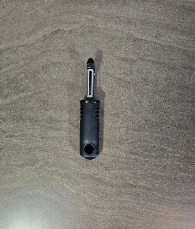 OXO Good Grips Peeler image indicator(2)