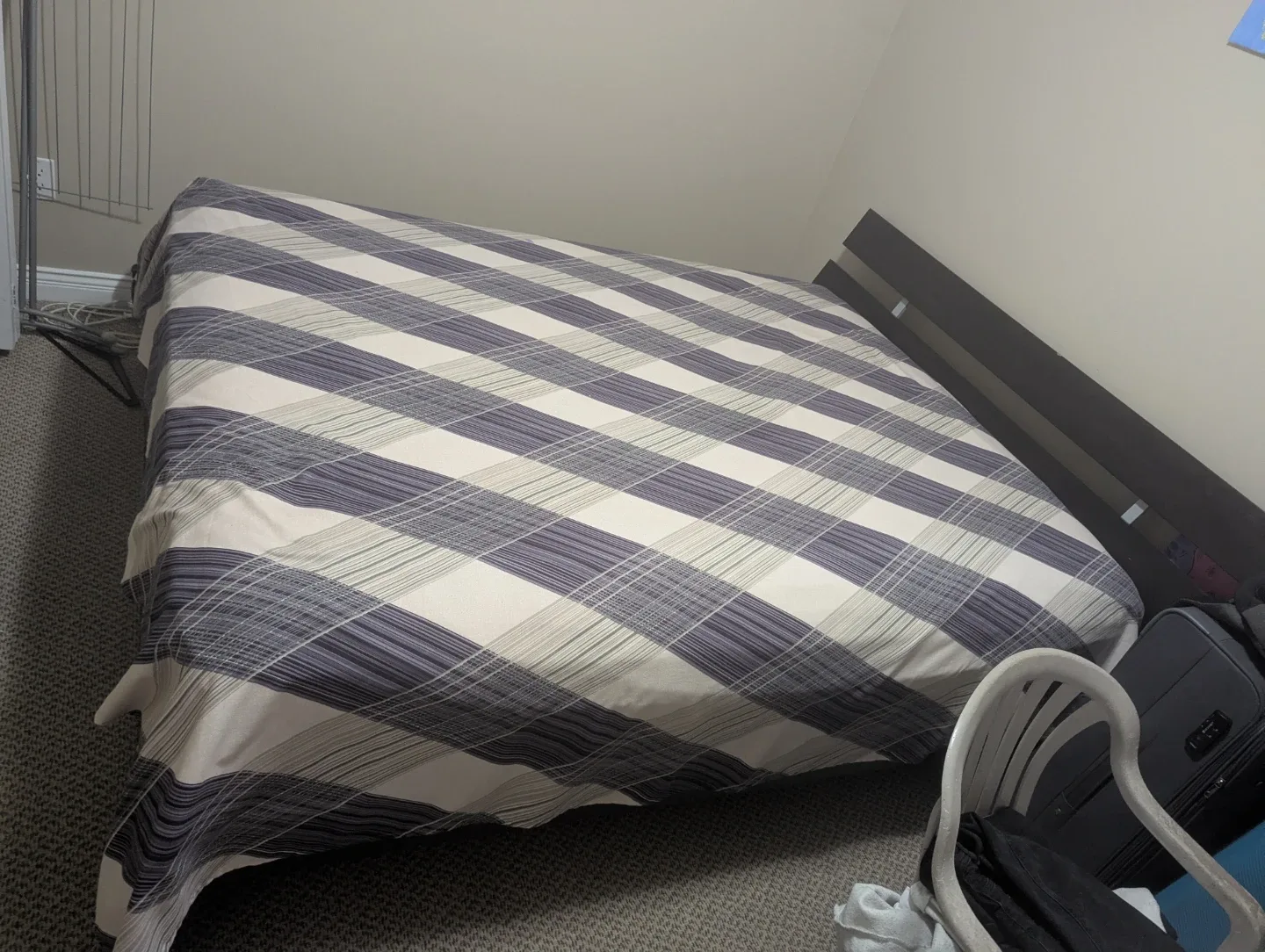 Bed with mattresses image indicator(6)