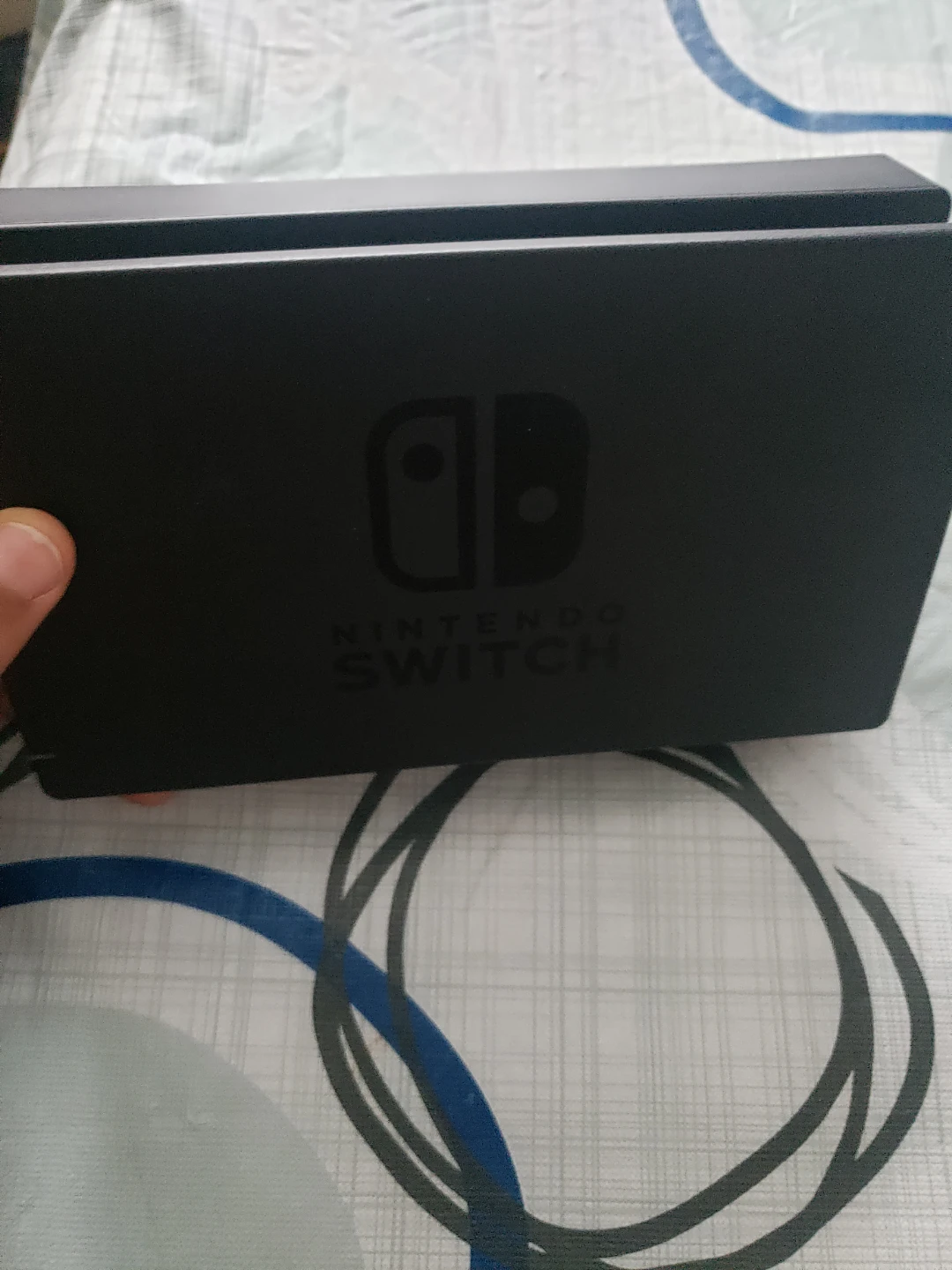 Nintendo Switch Console with 2 games - photo 2