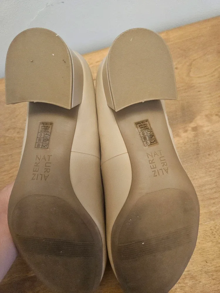 Naturalizer Beige Heels image indicator(4)