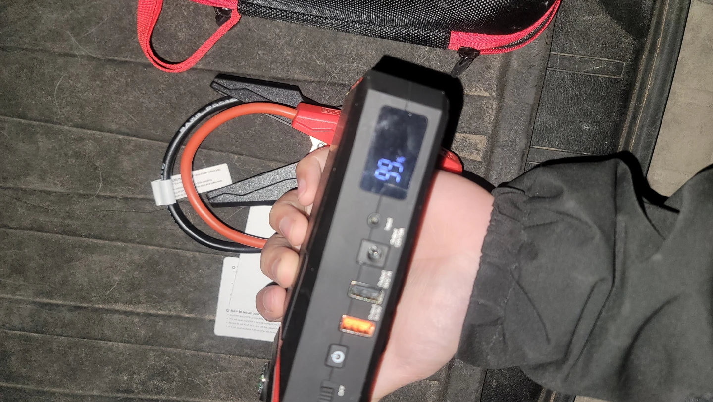 Tacklife Car Jump Starter - photo 3