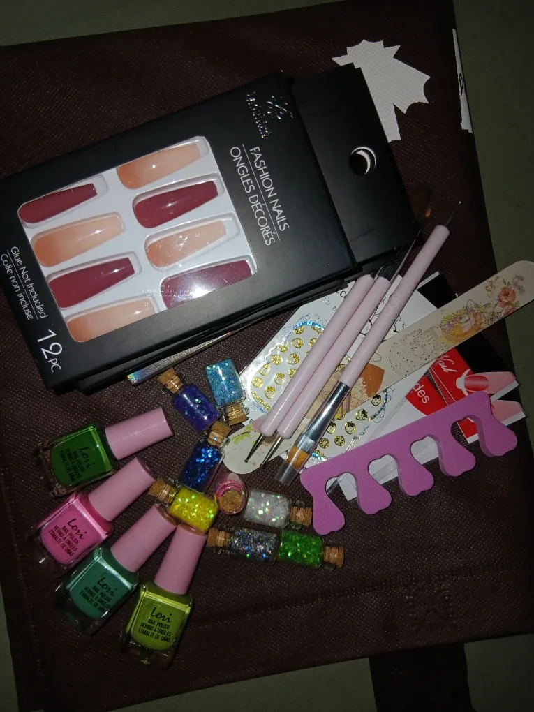 Press On Nails + Polish + Accessories
