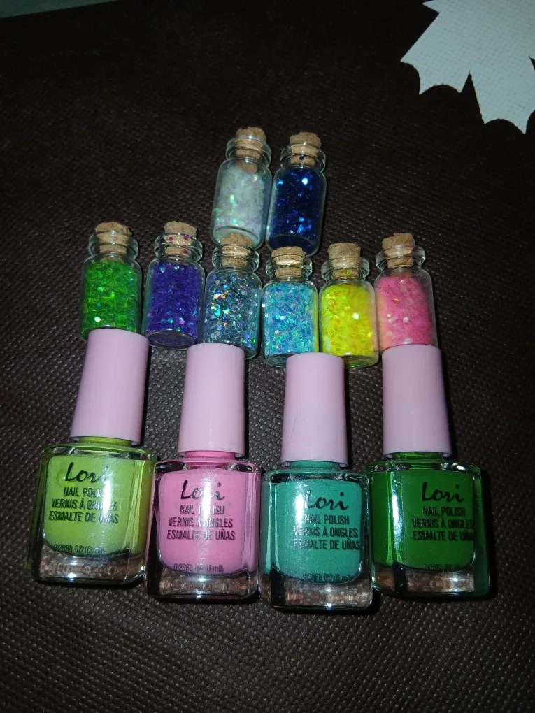 Press On Nails + Polish + Accessories image indicator(4)