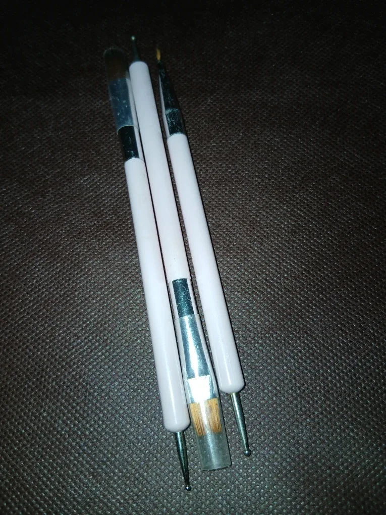 Press On Nails + Polish + Accessories image indicator(5)