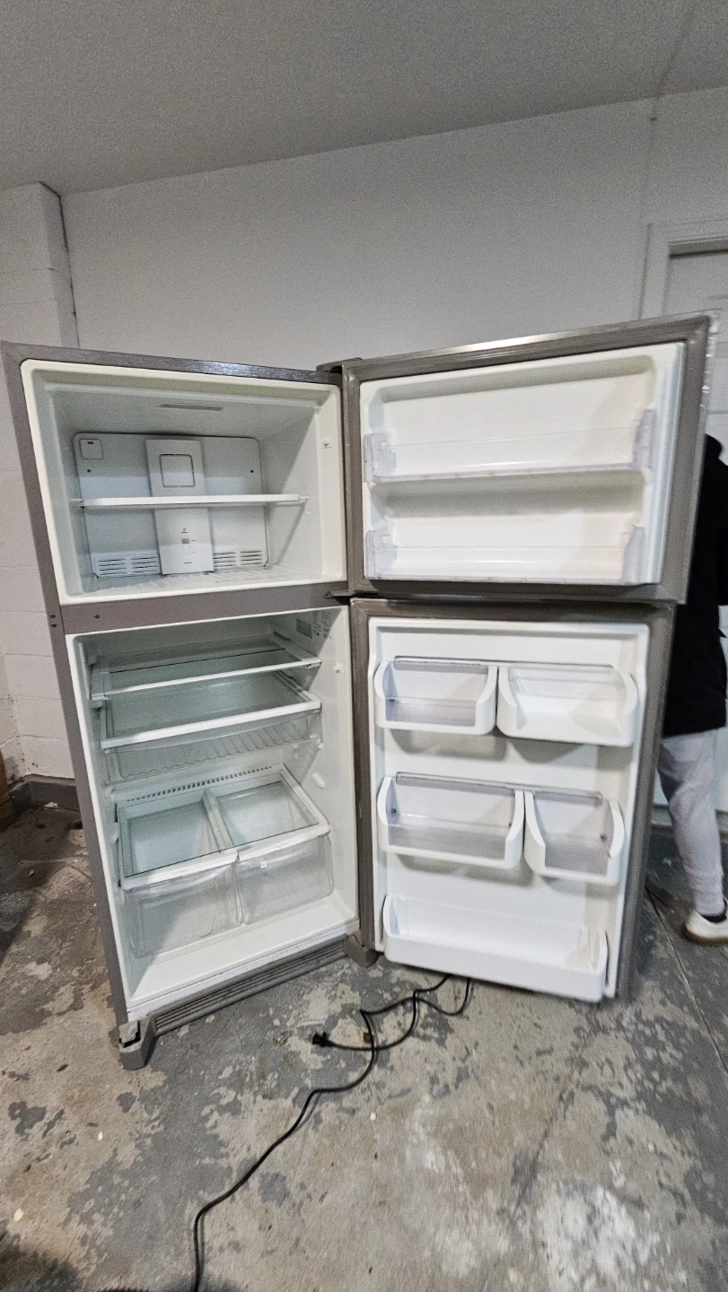 Frigidaire Gallery Stainless Steel Refrigerator - photo 5