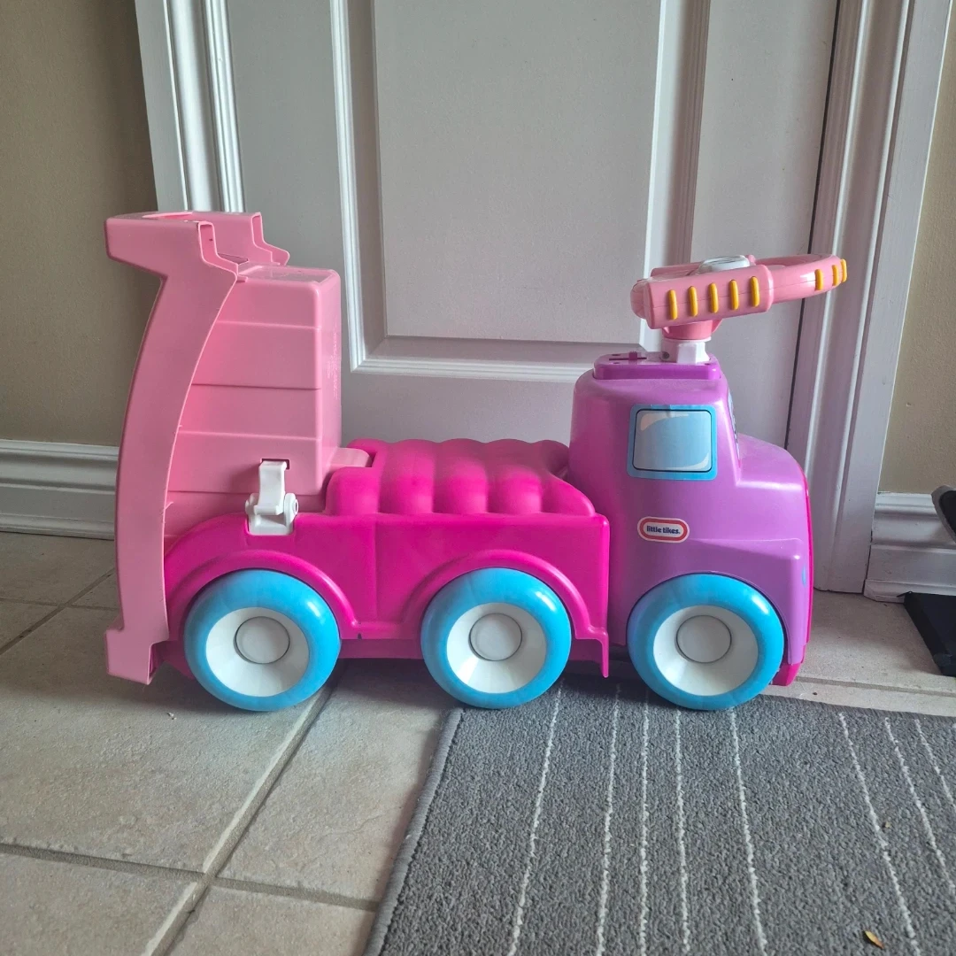 Little Tikes Dump Truck Ride-On - photo 3