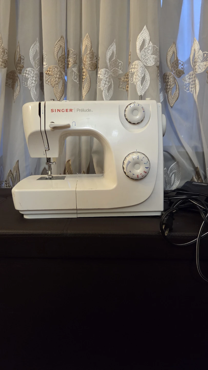 Singer Prelude Sewing Machine - photo 2