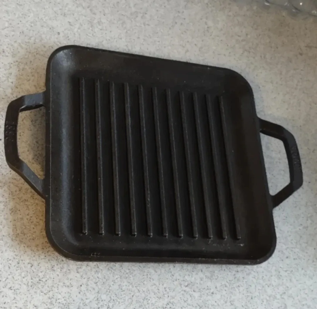 Lodge Chef Collection 11 Inch Square Grill Pan #Cleanout image indicator(9)