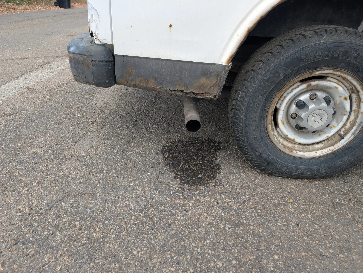 2010 chev Express 2500. 4.8l image indicator(3)